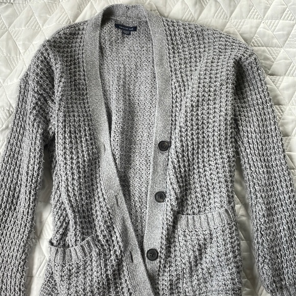 american eagle grey button cardigan - Picture 1 of 3
